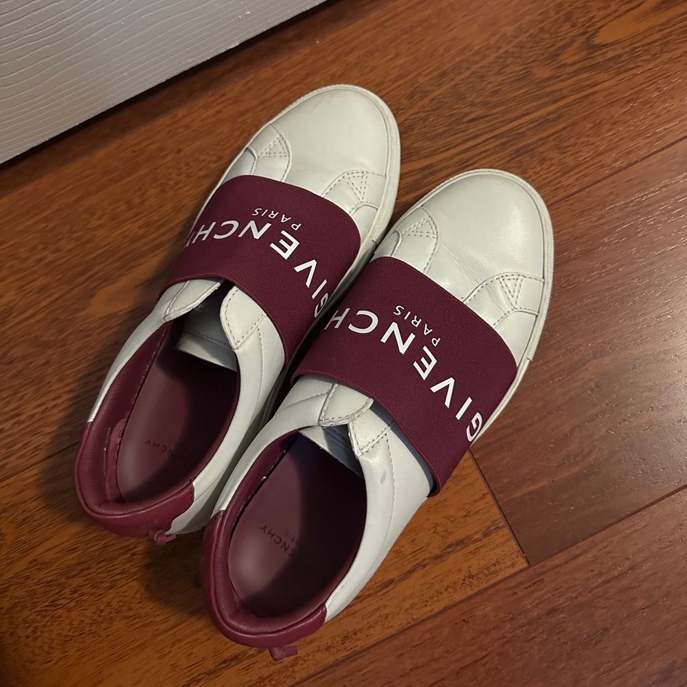 Givenchy Elastic sneakers